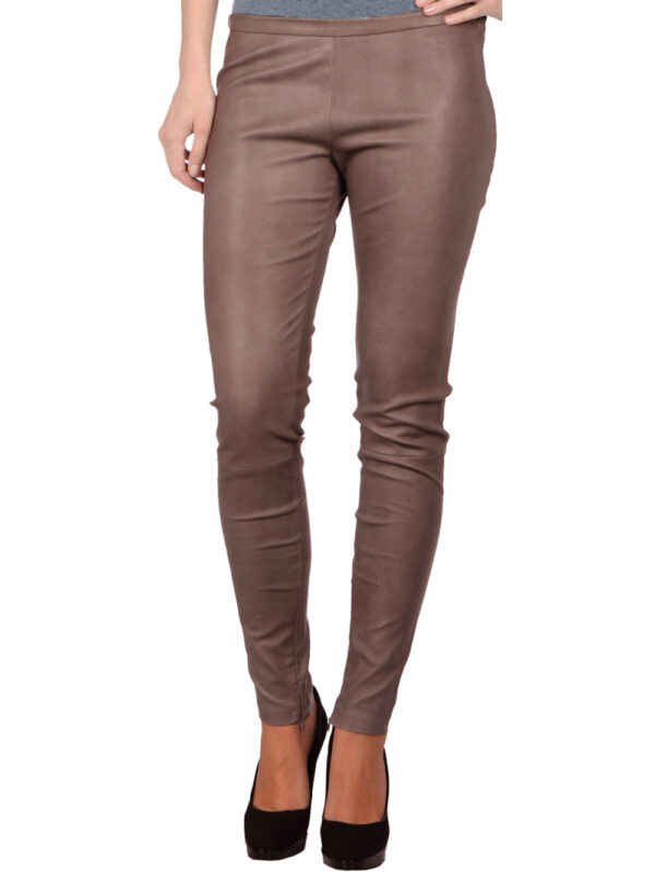 Plush Leather Pants with Sleek Fit Front